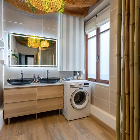 Lit Rond Tres Grand Et Confortable - Garage Possible Ou Parking Gratuit Rue - Gare 2 Min Et Ville 4 Min En Tram - Ciel Etoile - Netflix Videoprojecteur - Luxe Et Evasion Strasbourg Exterior photo